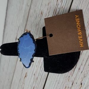 HIVE & HONEY SIZE 6.5‎ GOLD TONE RING BLUE STONE SUMMER NEW